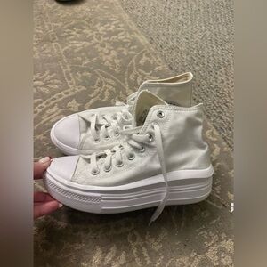 Women’s high top converse